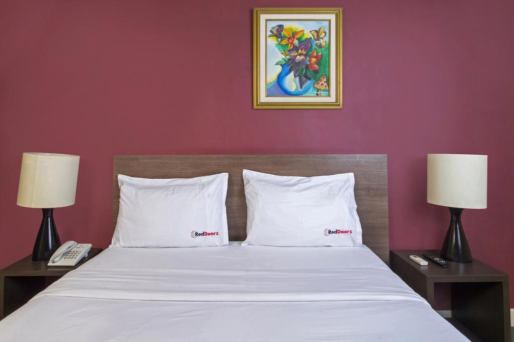Reddoorz Premium @ Thamrin Kebon Sirih Hotel Jakarta Exterior photo