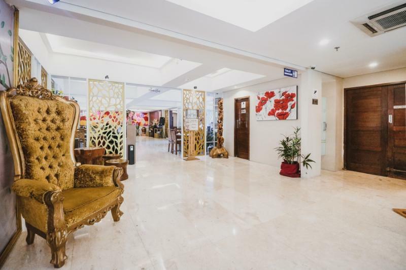 Reddoorz Premium @ Thamrin Kebon Sirih Hotel Jakarta Exterior photo