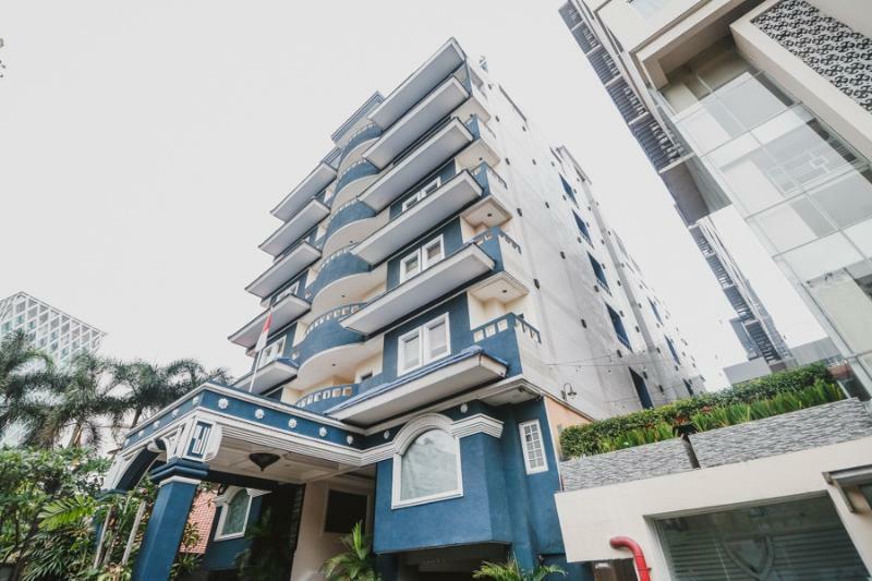 Reddoorz Premium @ Thamrin Kebon Sirih Hotel Jakarta Exterior photo